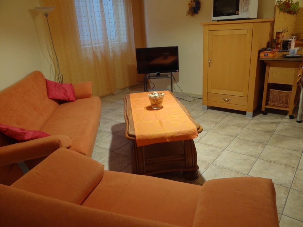 Ferienwohnung Am Nurburgring Welcherath Стая снимка